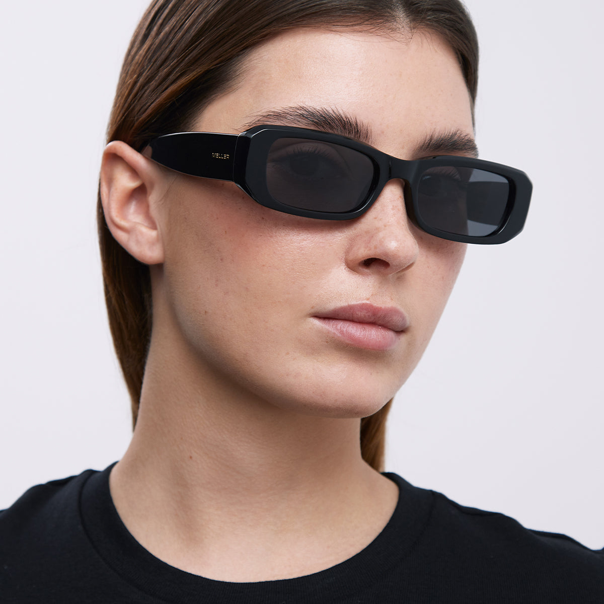 Sisi All Black