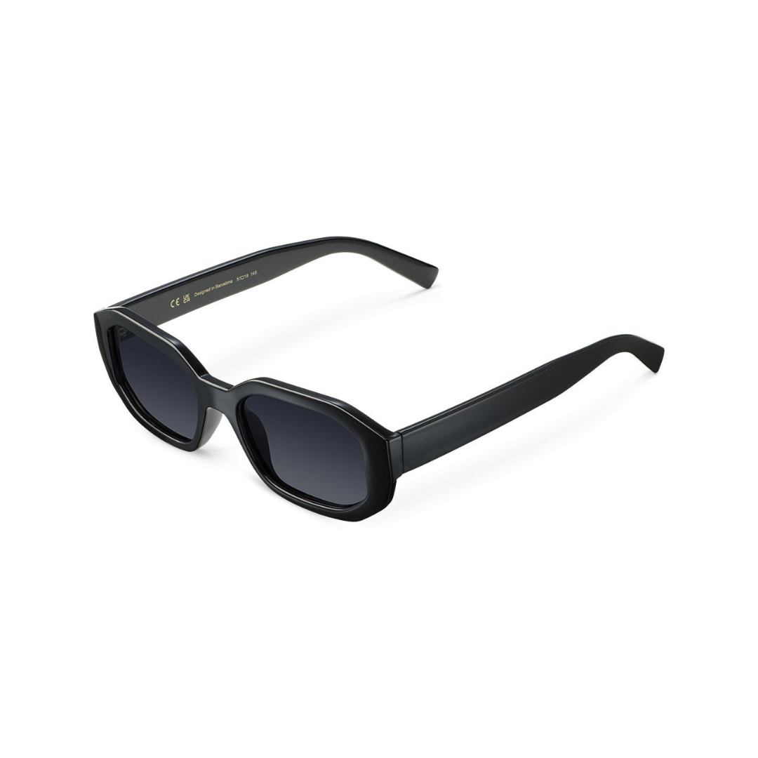 Kessie All Black